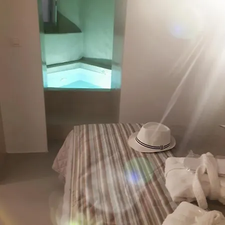 Golden Stone Santorini 4*