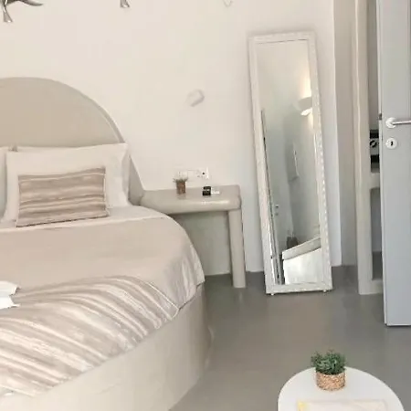 Golden Stone Santorini Akrotírion