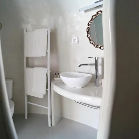 アパートホテル Golden Stone Santorini