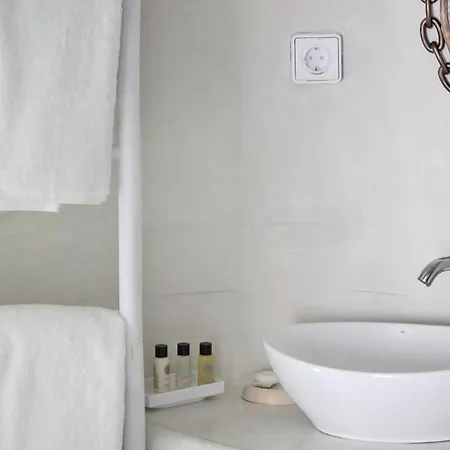 アパートホテル Golden Stone Santorini 4*