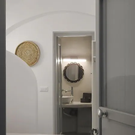 Golden Stone Santorini Ακρωτήρι