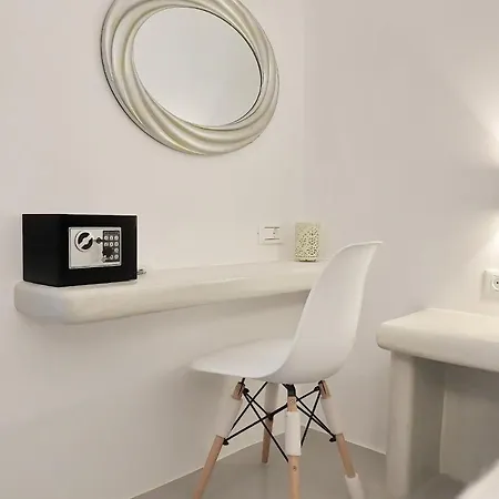 Golden Stone Santorini Hotel apartamentowy