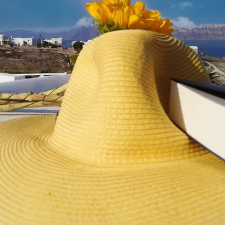 Golden Stone Santorini Ακρωτήρι