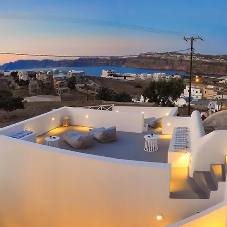 Golden Stone Santorini מלון דירות Akrotírion