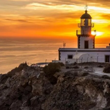 Golden Stone Santorini 4* Ακρωτήρι