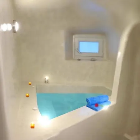 Golden Stone Santorini 4* Ακρωτήρι