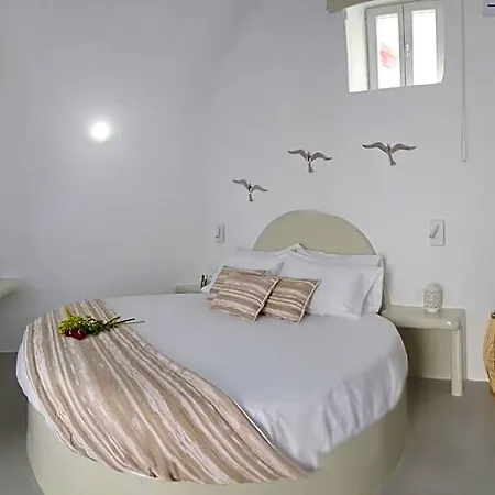 Golden Stone Santorini Aparthotel 4*