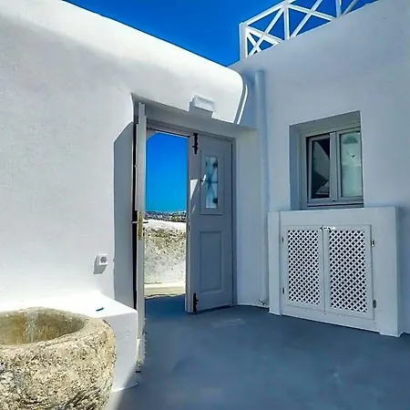 Golden Stone Santorini Apartahotel