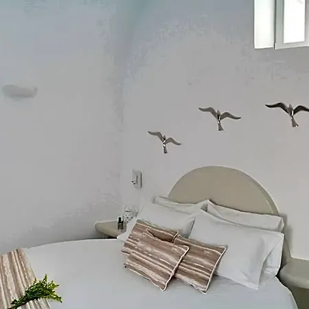 Golden Stone Santorini 4* Akrotírion