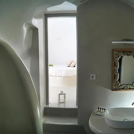 Golden Stone Santorini 아파트호텔 4*