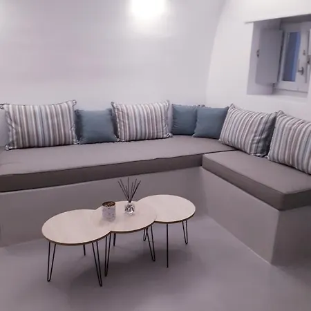 아파트호텔 Golden Stone Santorini Akrotírion