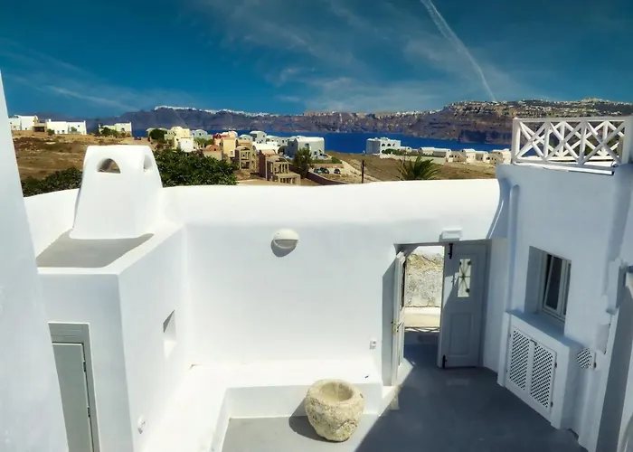 Golden Stone Santorini Ξενοδοχείο με διαμερίσματα 4*