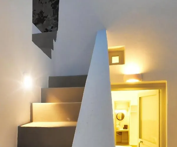 Golden Stone Santorini Ακρωτήρι