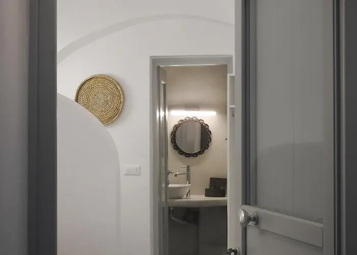 Golden Stone Santorini Ακρωτήρι