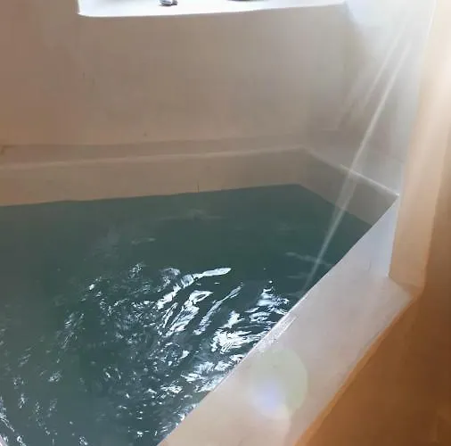 Golden Stone Santorini 4* Ακρωτήρι