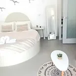 Golden Stone Santorini Aparthotel