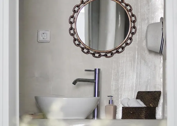 Golden Stone Santorini Apart-hotel