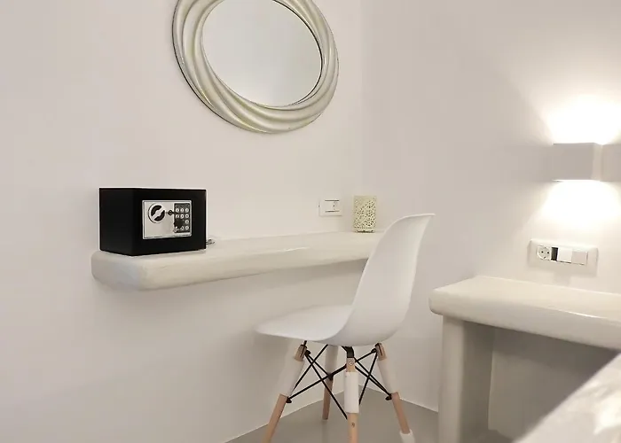 Golden Stone Santorini Apart-hotel