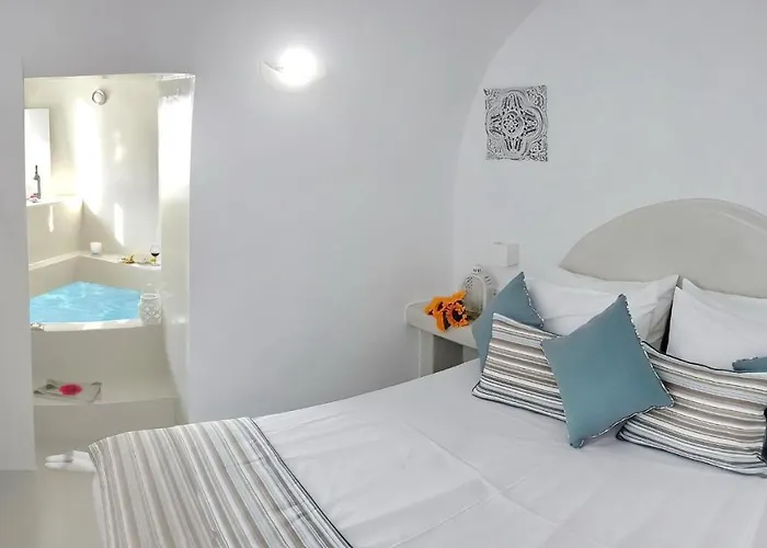 Golden Stone Santorini 4*
